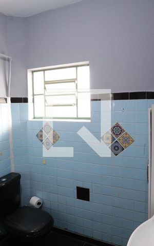 Casa à venda com 180m², 2 quartos e 5 vagasBanheiro