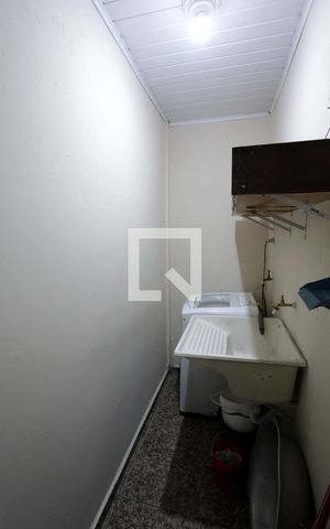 Casa à venda com 180m², 2 quartos e 5 vagasÁrea de Serviço
