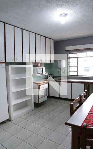 Casa à venda com 180m², 2 quartos e 5 vagasCozinha