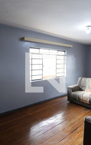 Casa à venda com 180m², 2 quartos e 5 vagasSala
