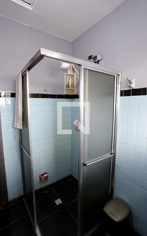 Casa à venda com 180m², 2 quartos e 5 vagasBanheiro