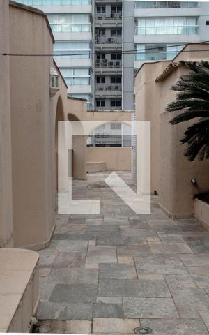 Apartamento para alugar com 600m², 5 quartos e sem vaga Apartamento para alugar com 600m², 5 quartos e sem vagaTerraço