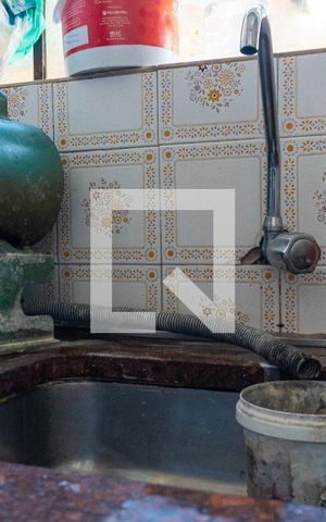 Casa à venda com 300m², 5 quartos e 4 vagasCozinha da Edícula Detalhe