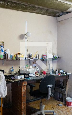Casa à venda com 300m², 5 quartos e 4 vagasQuarto de Serviço