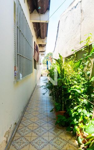 Casa à venda com 300m², 5 quartos e 4 vagasCorredor Lateral