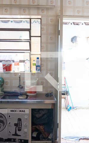 Casa à venda com 300m², 5 quartos e 4 vagasCozinha da Edícula