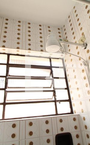 Casa à venda com 115m², 3 quartos e 2 vagasChuveiro banheiro comum