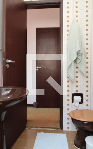 Casa à venda com 115m², 3 quartos e 2 vagasBanheiro comum