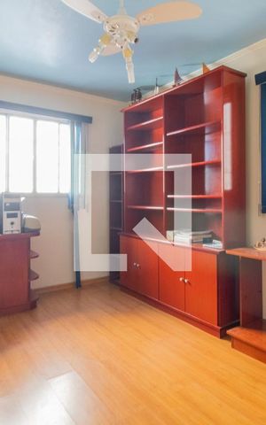 Casa de condomínio à venda com 158m², 3 quartos e 2 vagas Casa de condomínio à venda com 158m², 3 quartos e 2 vagasEscritório