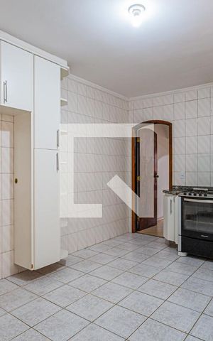 Casa para alugar com 217m², 3 quartos e 1 vaga Casa para alugar com 217m², 3 quartos e 1 vagaCozinha