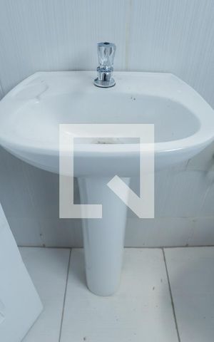 Casa à venda com 200m², 3 quartos e 1 vagaBanheiro 2