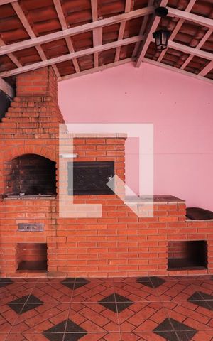 Casa à venda com 200m², 3 quartos e 1 vagaChurrasqueira
