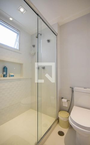 Apartamento à venda com 200m², 3 quartos e 3 vagasBanheiro suíte 2