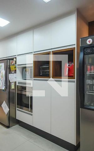 Apartamento à venda com 200m², 3 quartos e 3 vagasCozinha
