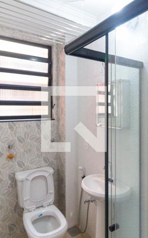 Studio à venda com 30m², 1 quarto e sem vaga Studio à venda com 30m², 1 quarto e sem vagaBanheiro