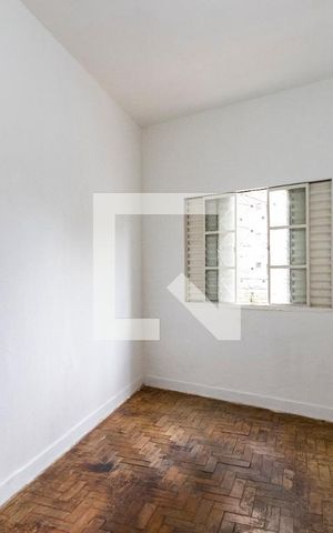 Casa para alugar com 55m², 2 quartos e sem vaga Casa para alugar com 55m², 2 quartos e sem vagaQuarto 1