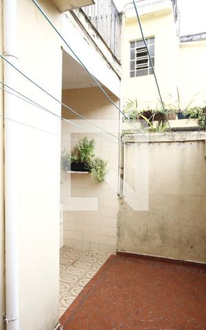 Casa à venda com 120m², 2 quartos e 1 vagaÁrea de Serviço