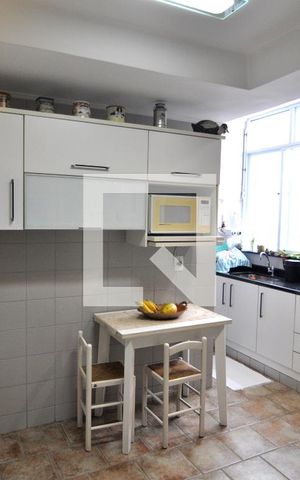 Apartamento à venda com 160m², 2 quartos e 1 vagaCozinha - Armários