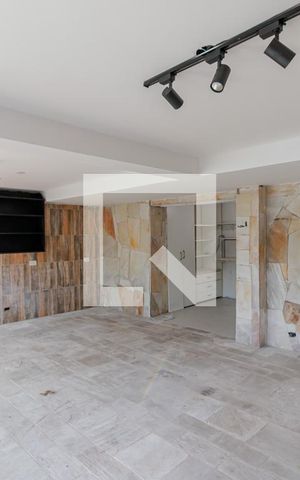 Casa à venda com 437m², 3 quartos e 3 vagas Casa à venda com 437m², 3 quartos e 3 vagasSalão