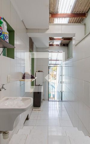 Casa à venda com 437m², 3 quartos e 3 vagas Casa à venda com 437m², 3 quartos e 3 vagasÁrea de Serviço
