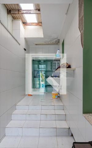 Casa à venda com 437m², 3 quartos e 3 vagas Casa à venda com 437m², 3 quartos e 3 vagasÁrea de Serviço