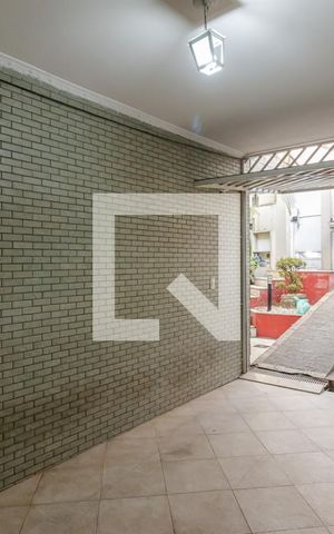 Casa à venda com 437m², 3 quartos e 3 vagas Casa à venda com 437m², 3 quartos e 3 vagasGaragem