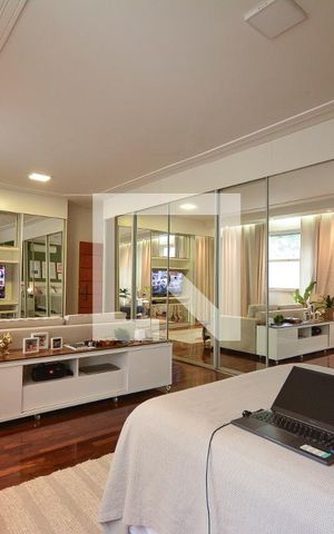 Apartamento à venda com 640m², 7 quartos e 2 vagasQuarto 3 suite