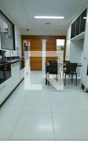 Apartamento à venda com 640m², 7 quartos e 2 vagasCozinha