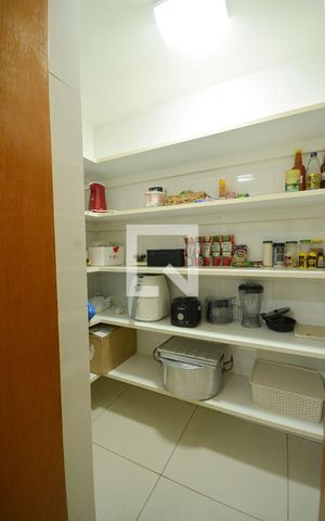 Apartamento à venda com 640m², 7 quartos e 2 vagasDespensa