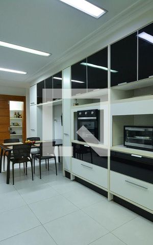 Apartamento à venda com 640m², 7 quartos e 2 vagasCozinha
