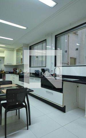 Apartamento à venda com 640m², 7 quartos e 2 vagasCozinha