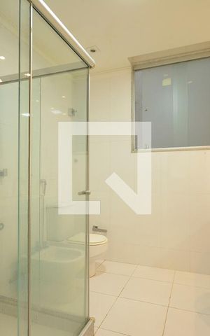 Apartamento à venda com 640m², 7 quartos e 2 vagasBanheiro da suíte