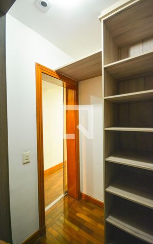 Apartamento à venda com 640m², 7 quartos e 2 vagasCloset do quarto