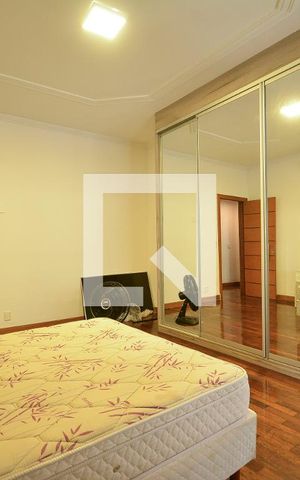 Apartamento à venda com 640m², 7 quartos e 2 vagasQuarto 3