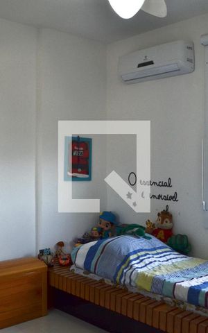 Apartamento à venda com 165m², 3 quartos e 2 vagas Apartamento à venda com 165m², 3 quartos e 2 vagasQuarto 1