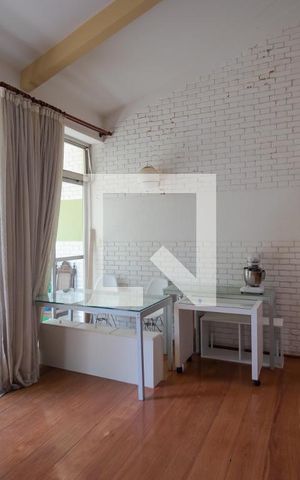 Casa para alugar com 628m², 5 quartos e 7 vagas Casa para alugar com 628m², 5 quartos e 7 vagasSalas