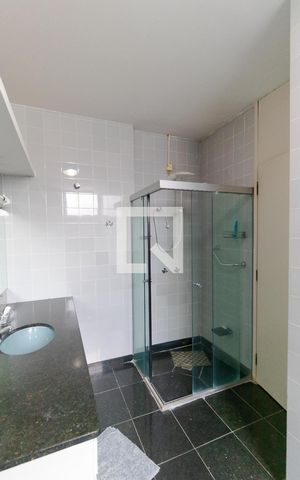 Casa para alugar com 628m², 5 quartos e 7 vagas Casa para alugar com 628m², 5 quartos e 7 vagasBanheiro da Suíte 01