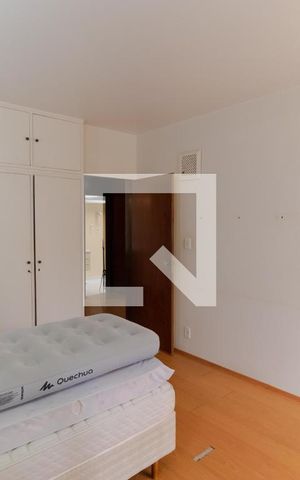 Casa para alugar com 628m², 5 quartos e 7 vagas Casa para alugar com 628m², 5 quartos e 7 vagasQuarto 01