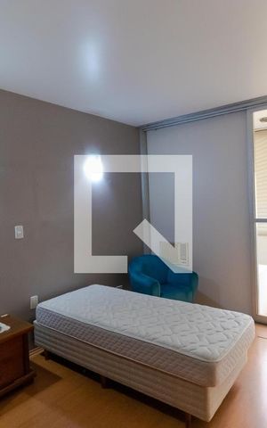 Casa para alugar com 628m², 5 quartos e 7 vagas Casa para alugar com 628m², 5 quartos e 7 vagasQuarto 02