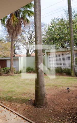 Casa para alugar com 628m², 5 quartos e 7 vagas