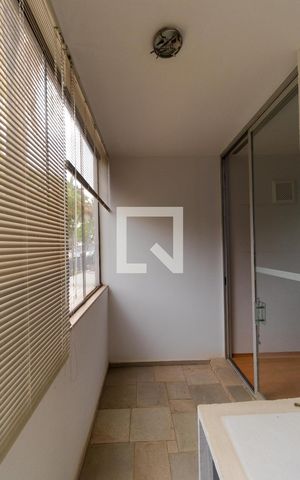 Casa para alugar com 628m², 5 quartos e 7 vagas Casa para alugar com 628m², 5 quartos e 7 vagasSacada do Quarto 02