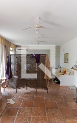 Casa para alugar com 628m², 5 quartos e 7 vagas Casa para alugar com 628m², 5 quartos e 7 vagasQuarto e Sala (Edícula)