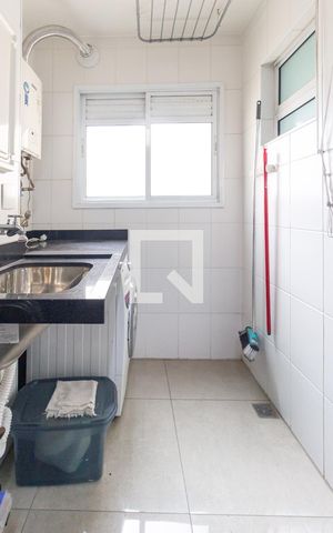 Apartamento à venda com 70m², 2 quartos e 1 vagaÁrea de Serviço