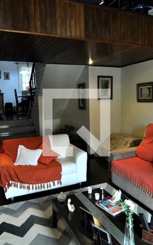 Casa à venda com 269m², 3 quartos e 5 vagasSala