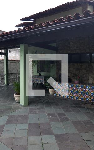 Casa à venda com 269m², 3 quartos e 5 vagasQuintal