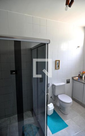 Casa à venda com 269m², 3 quartos e 5 vagasBanheiro Corredor