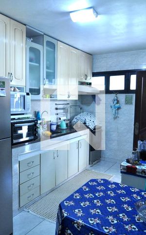 Casa à venda com 269m², 3 quartos e 5 vagasCozinha - Armários