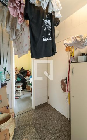 Apartamento para alugar com 180m², 3 quartos e 3 vagas Apartamento para alugar com 180m², 3 quartos e 3 vagasÁrea de Serviço