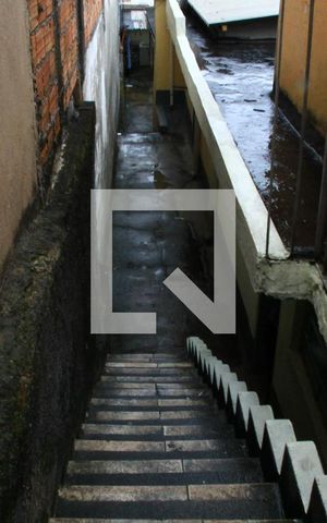 Casa para alugar com 55m², 1 quarto e sem vagaEscada
