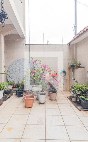 Casa à venda com 185m², 3 quartos e 2 vagas Casa à venda com 185m², 3 quartos e 2 vagasGaragem